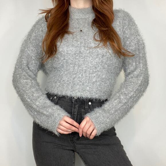NWOT Candies XL Light Gray Fuzzy Eyelash Semi Cropped Crewneck Sweater - Picture 1 of 9